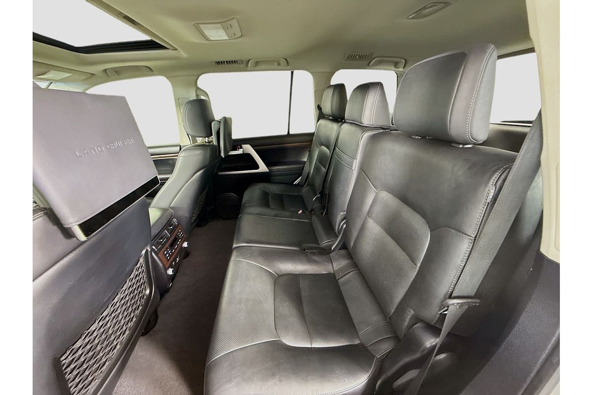 2019 Toyota Landcruiser Sahara VDJ200R