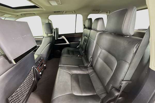 2019 Toyota Landcruiser Sahara VDJ200R