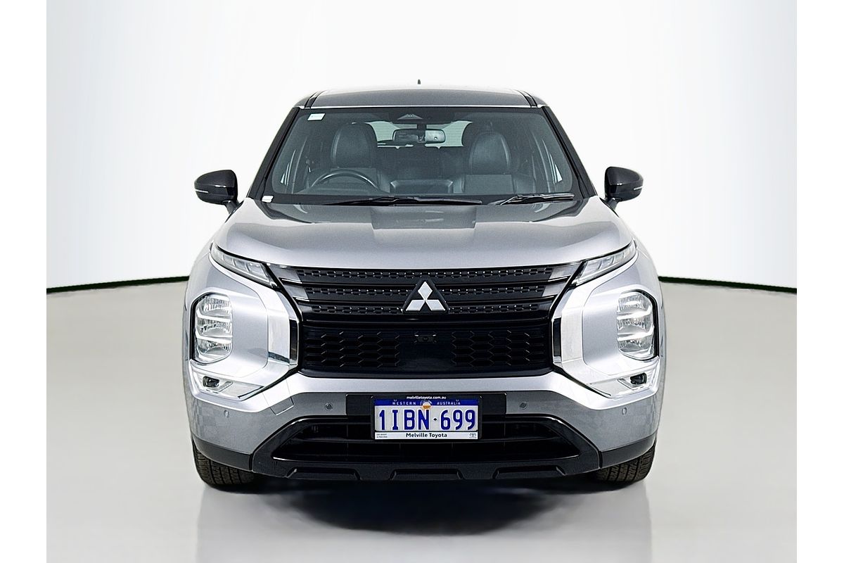 2023 Mitsubishi Outlander LS Black Edition ZM