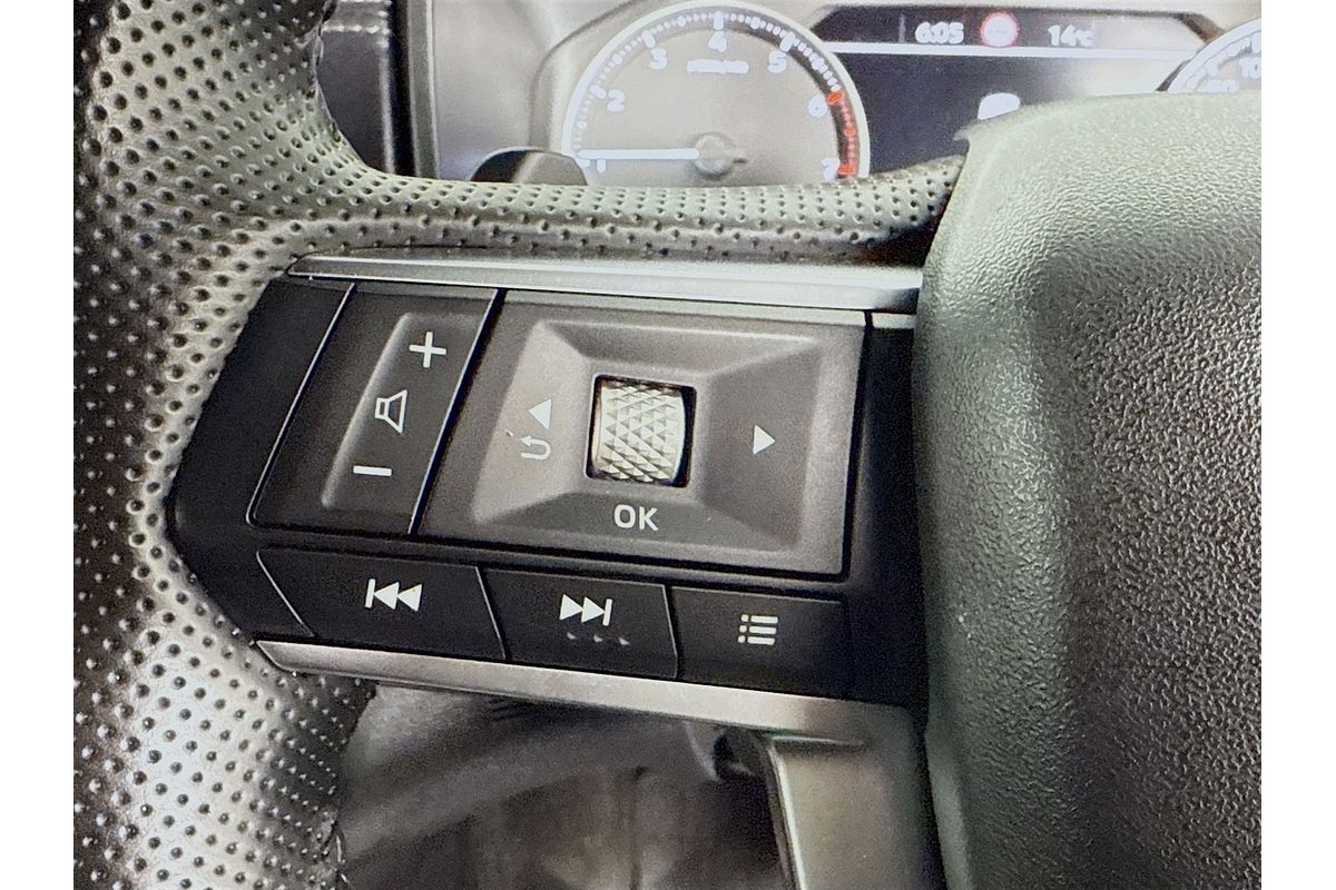 2023 Mitsubishi Outlander LS Black Edition ZM