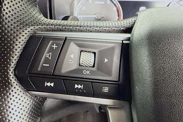 2023 Mitsubishi Outlander LS Black Edition ZM