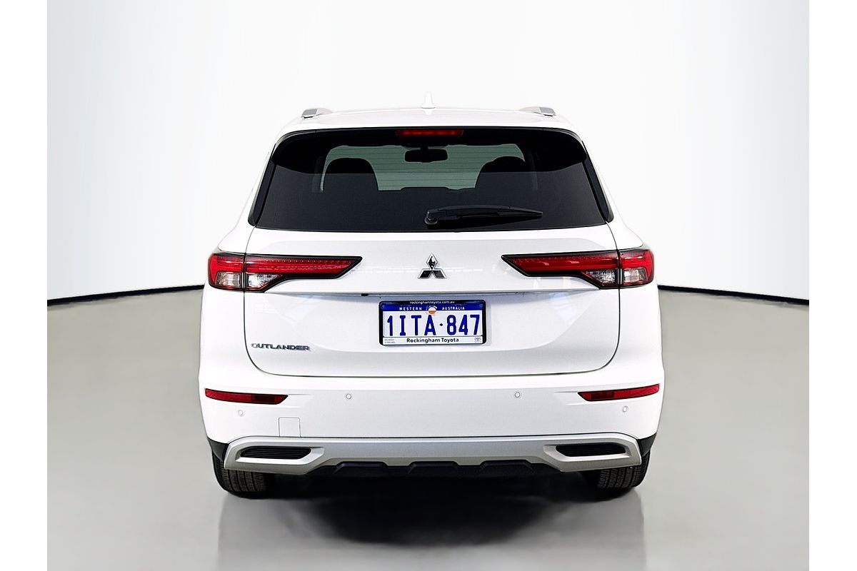 2024 Mitsubishi Outlander LS ZM