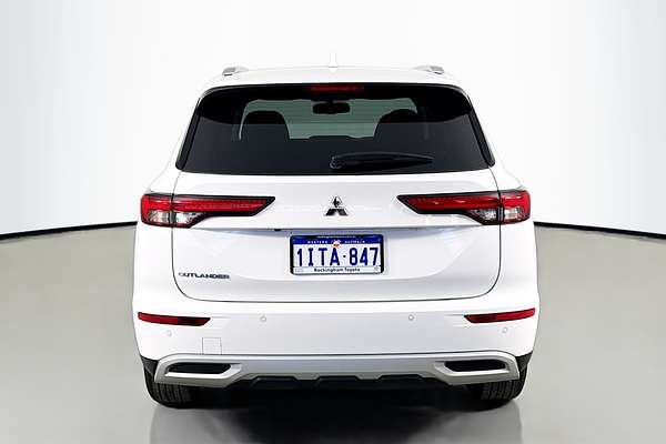 2024 Mitsubishi Outlander LS ZM