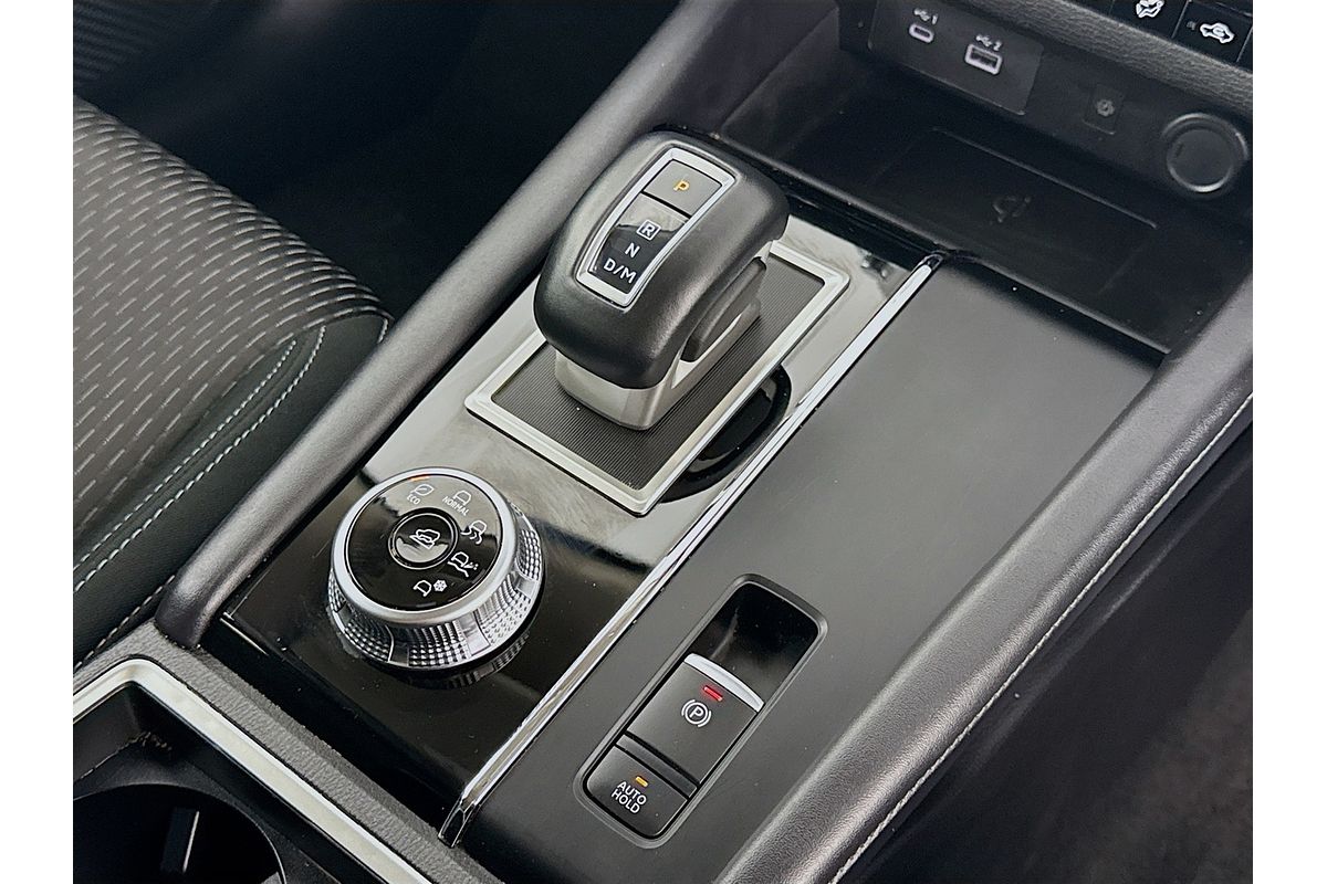 2024 Mitsubishi Outlander LS ZM