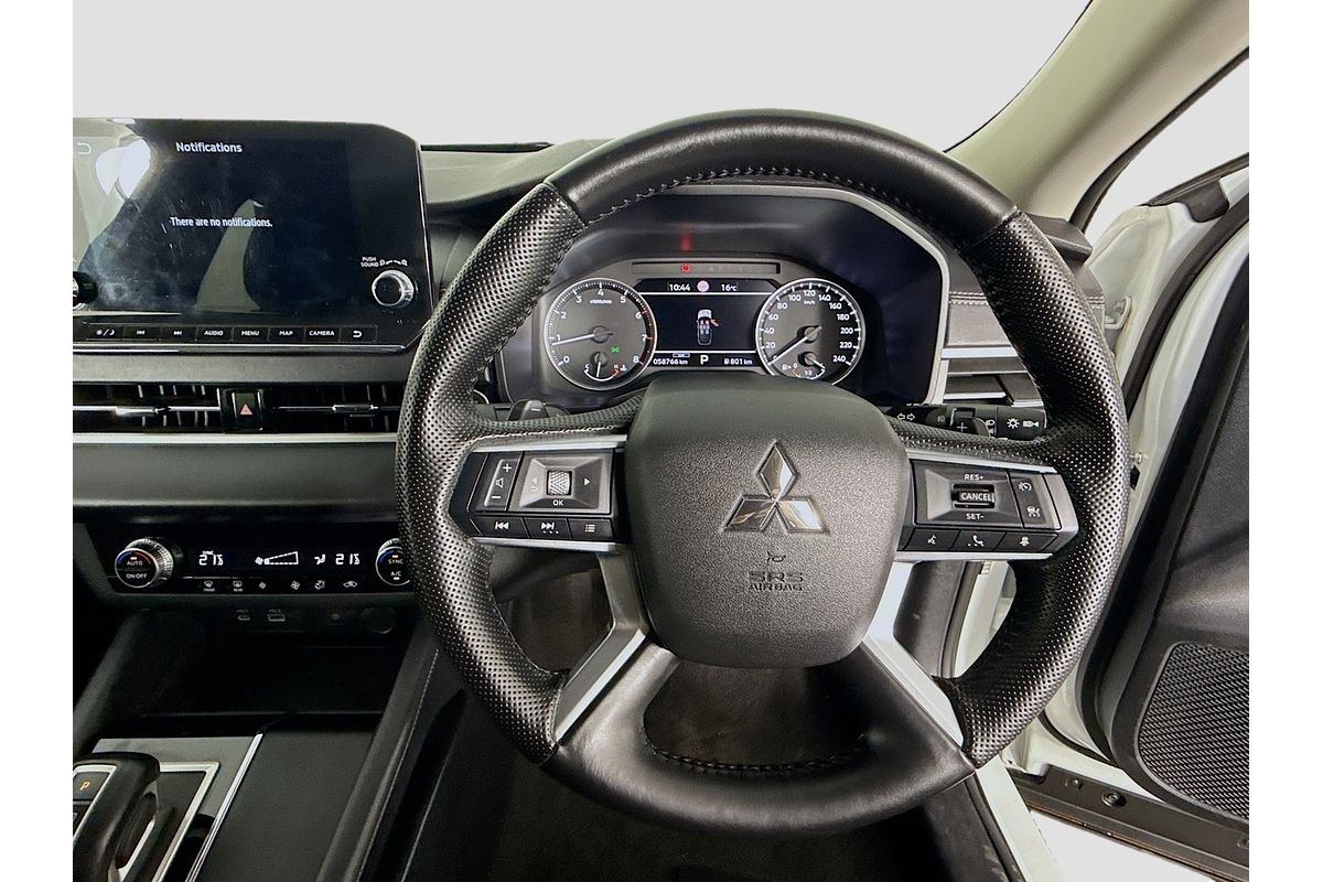 2024 Mitsubishi Outlander LS ZM