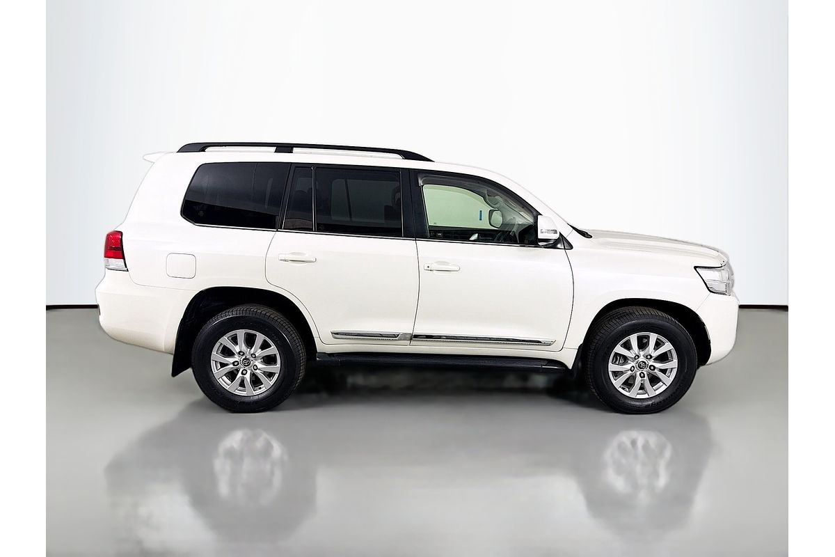 2017 Toyota Landcruiser Sahara VDJ200R