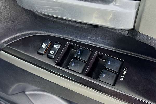 2017 Toyota Landcruiser Sahara VDJ200R