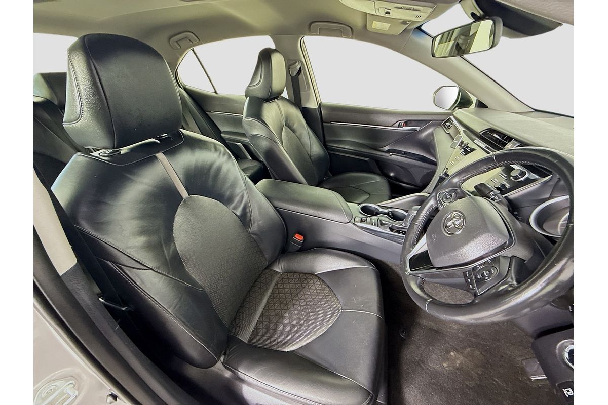 2019 Toyota Camry SX GSV70R