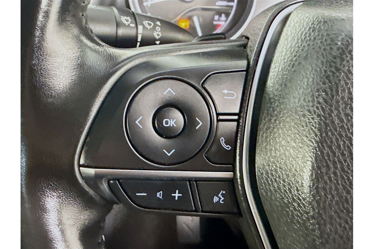 2019 Toyota Camry SX GSV70R