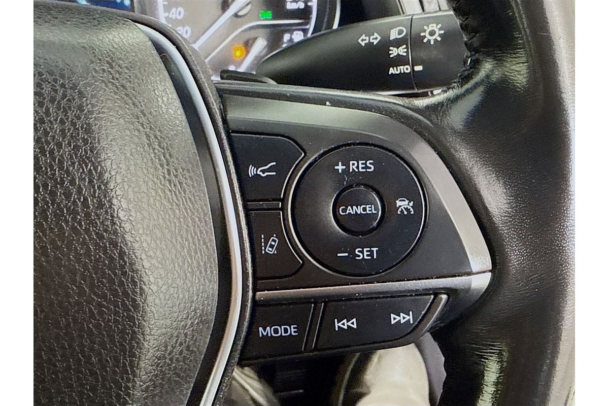 2019 Toyota Camry SX GSV70R