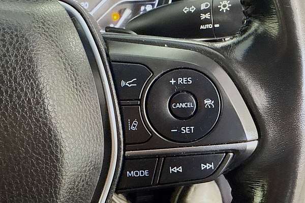 2019 Toyota Camry SX GSV70R