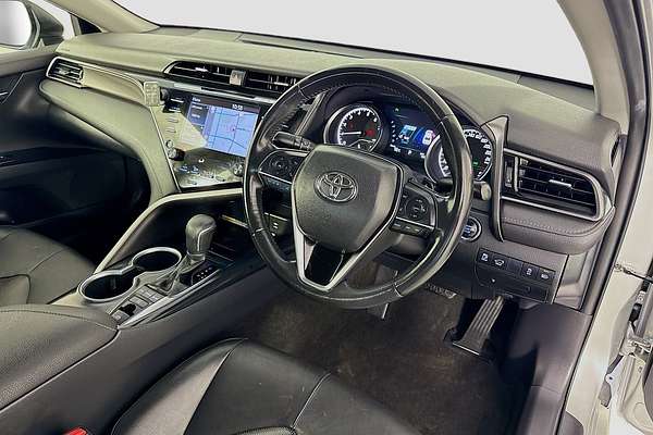2019 Toyota Camry SX GSV70R