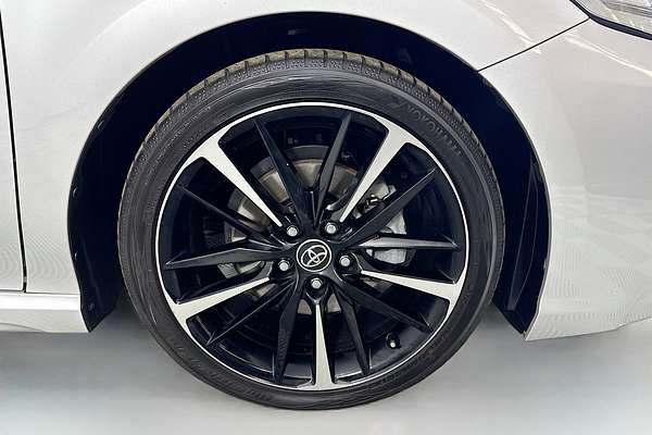 2019 Toyota Camry SX GSV70R