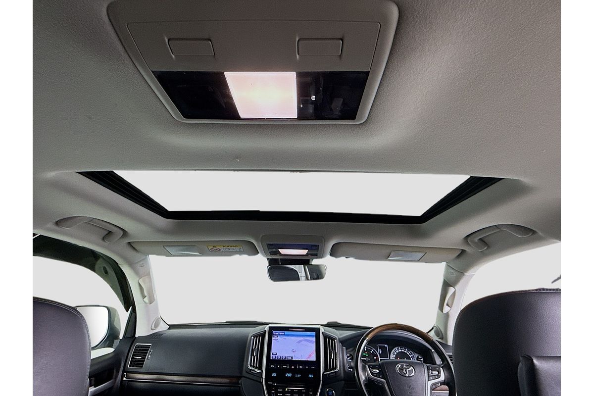 2021 Toyota Landcruiser Sahara VDJ200R