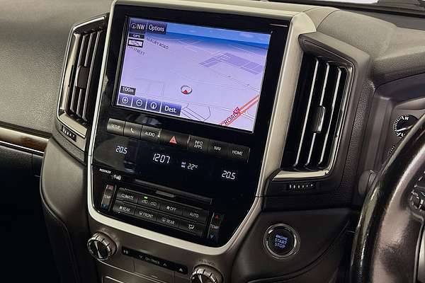 2021 Toyota Landcruiser Sahara VDJ200R