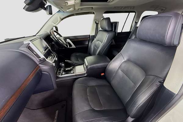 2021 Toyota Landcruiser Sahara VDJ200R