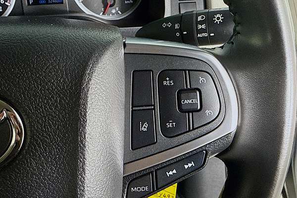 2022 Toyota Hiace GDH300R LWB