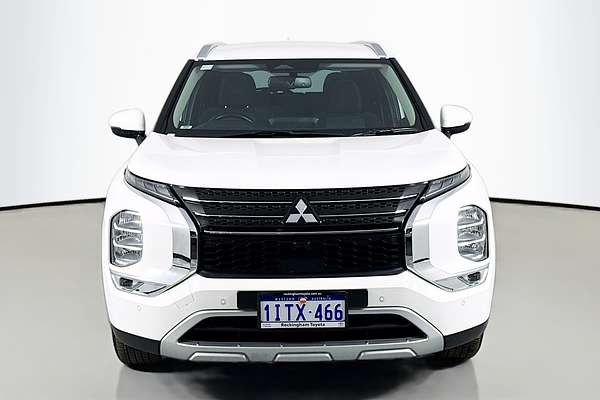 2024 Mitsubishi Outlander LS ZM