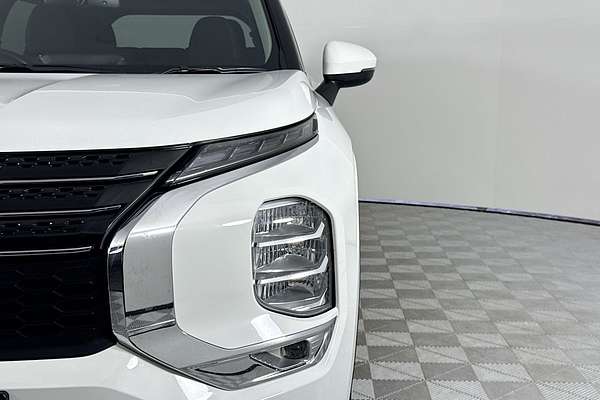 2024 Mitsubishi Outlander LS ZM