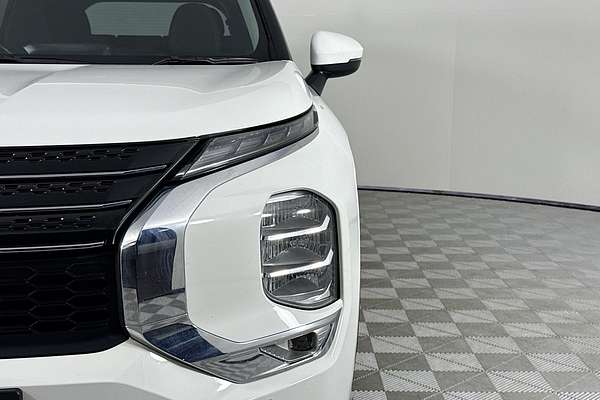 2024 Mitsubishi Outlander LS ZM