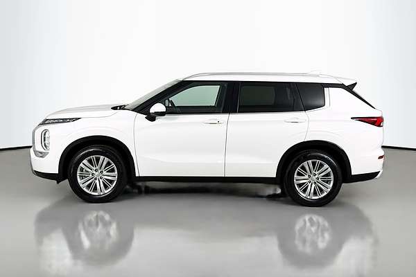 2024 Mitsubishi Outlander LS ZM