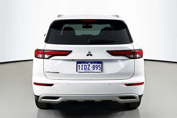 2024 Mitsubishi Outlander LS ZM