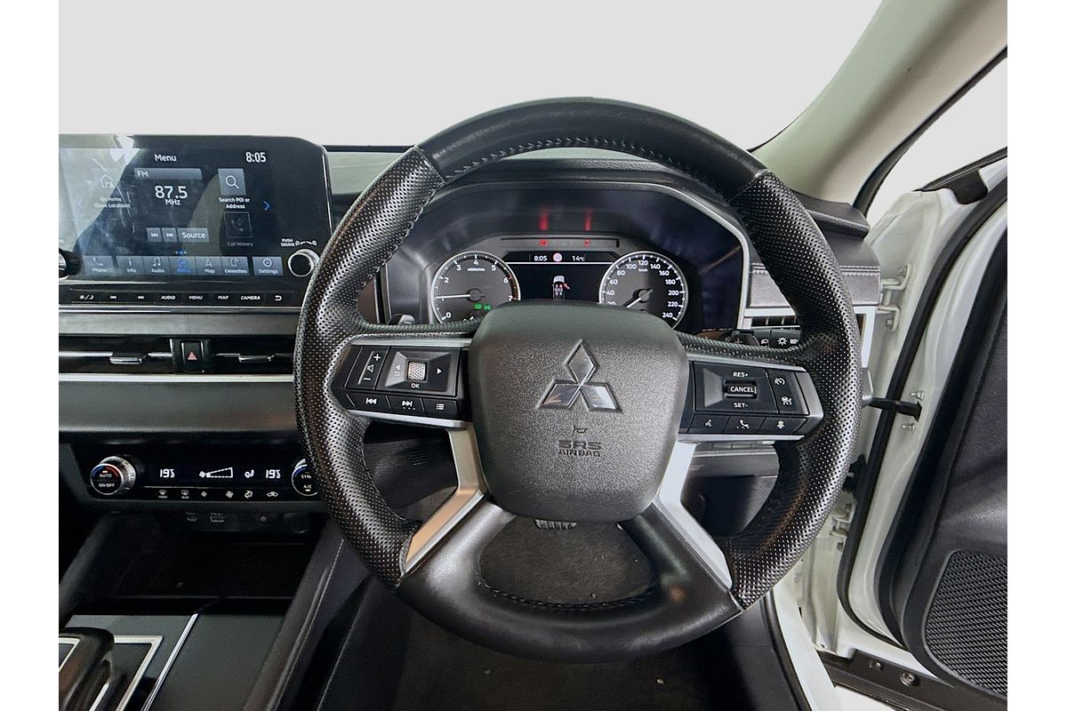 2024 Mitsubishi Outlander LS ZM