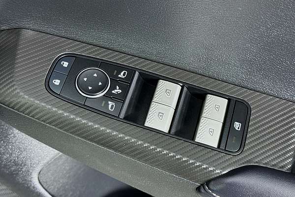 2024 Mitsubishi Outlander LS ZM