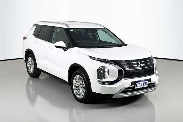 2024 Mitsubishi Outlander LS ZM