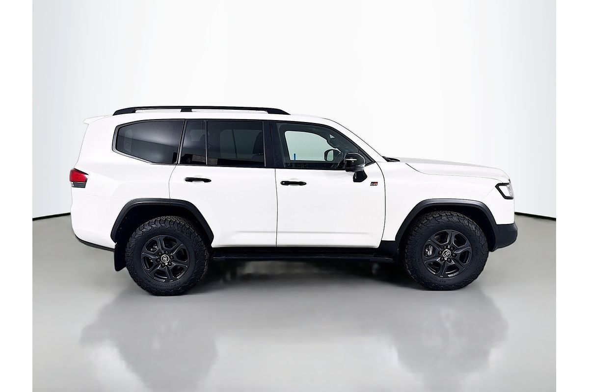 2024 Toyota Landcruiser GR Sport FJA300R