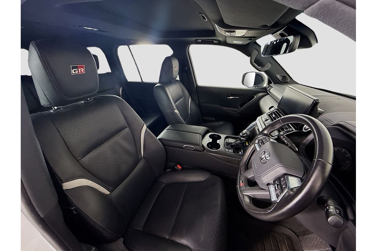 2024 Toyota Landcruiser GR Sport FJA300R