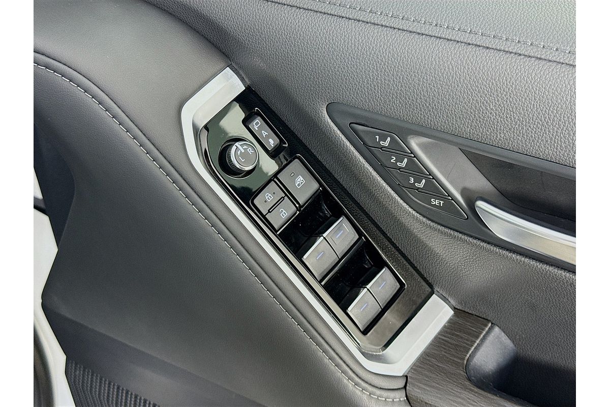 2024 Toyota Landcruiser GR Sport FJA300R