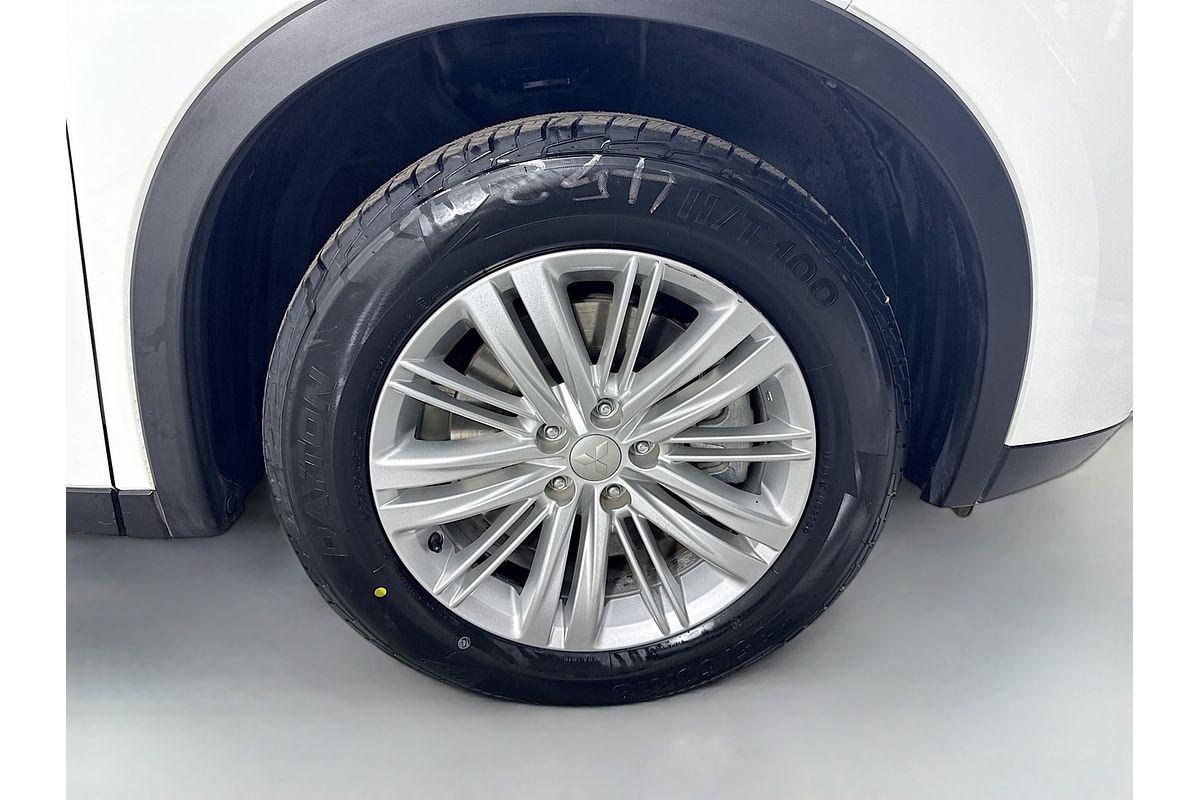 2024 Mitsubishi Outlander ES ZM