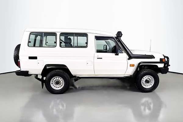 2023 Toyota Landcruiser GXL Troopcarrier VDJL78R