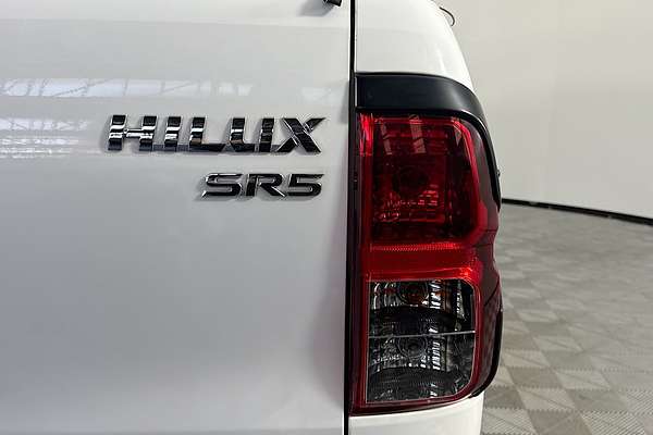2017 Toyota Hilux SR5 GUN126R 4X4