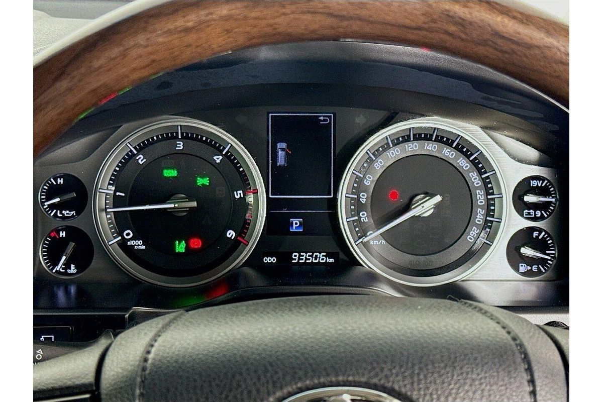 2018 Toyota Landcruiser Sahara VDJ200R