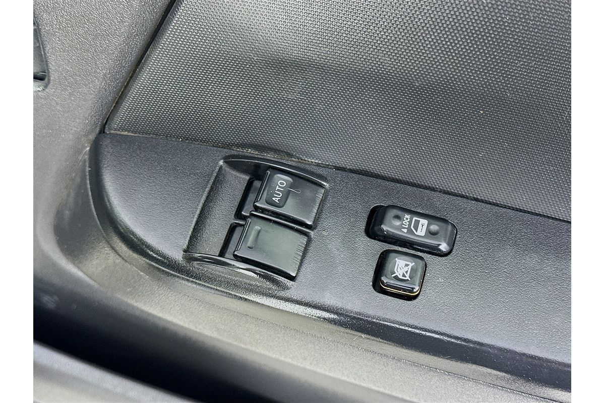 2018 Toyota Hiace TRH201R LWB