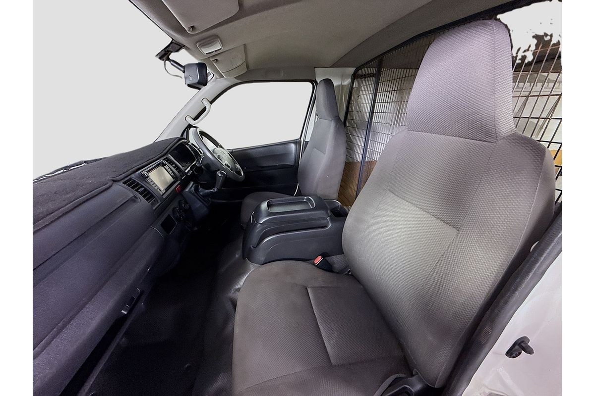 2018 Toyota Hiace TRH201R LWB