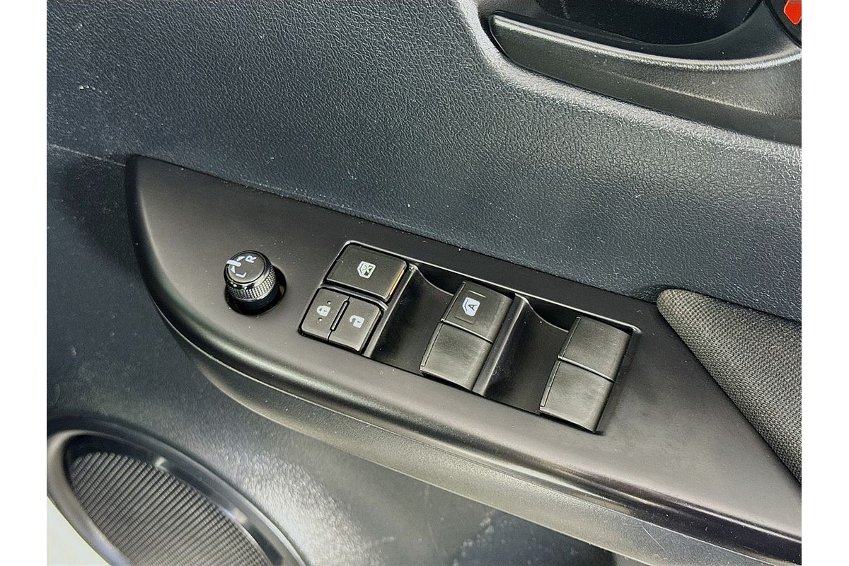 2019 Toyota Hilux SR GUN126R 4X4