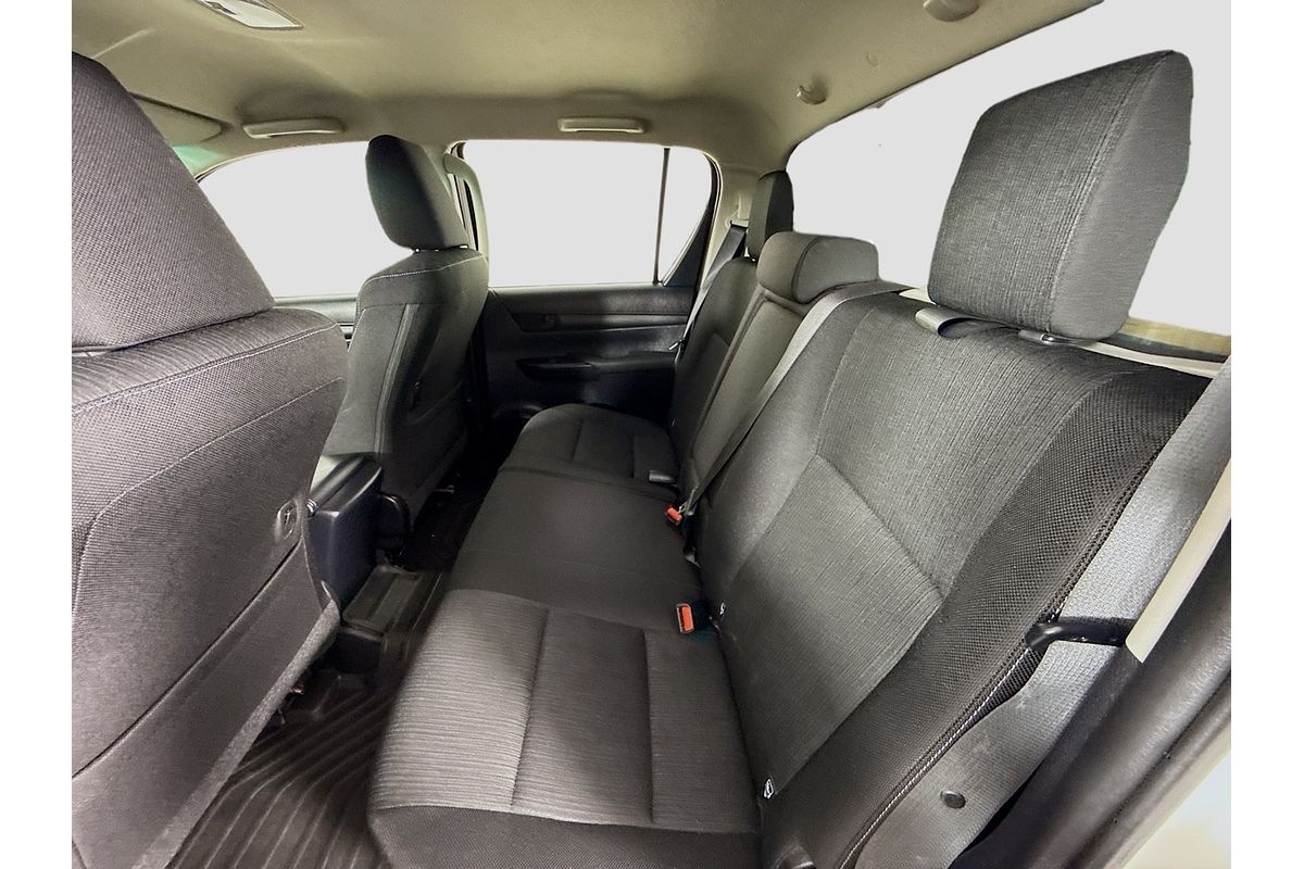 2019 Toyota Hilux SR GUN126R 4X4