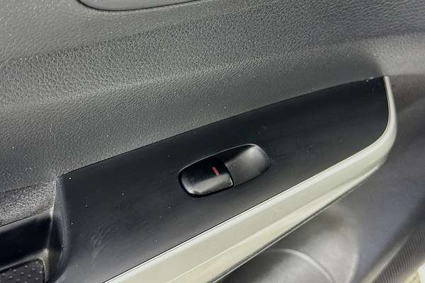 2017 Nissan Navara RX D23 Series 2 Rear Wheel Drive