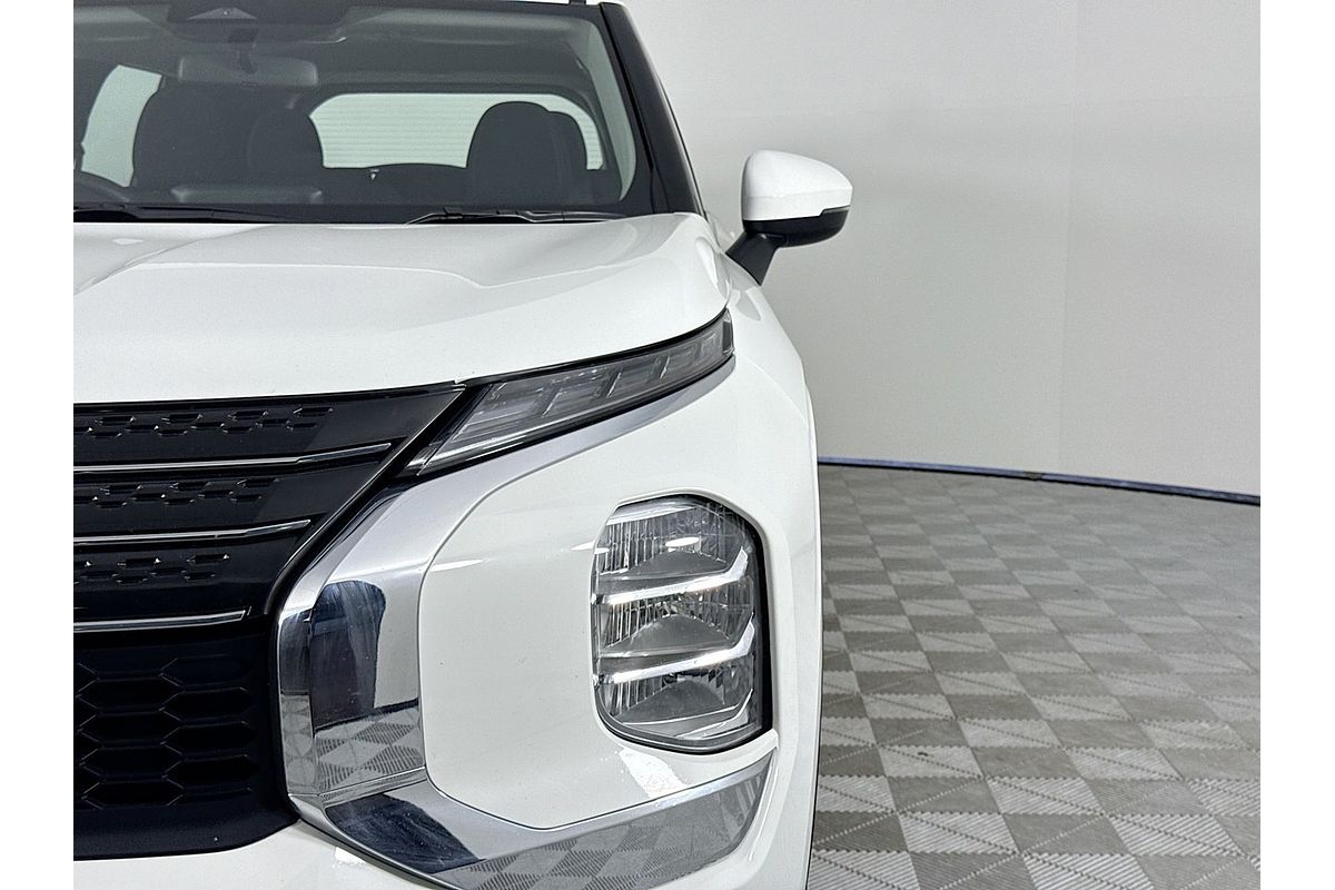 2024 Mitsubishi Outlander ES ZM