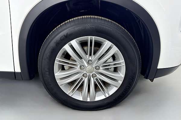 2024 Mitsubishi Outlander ES ZM