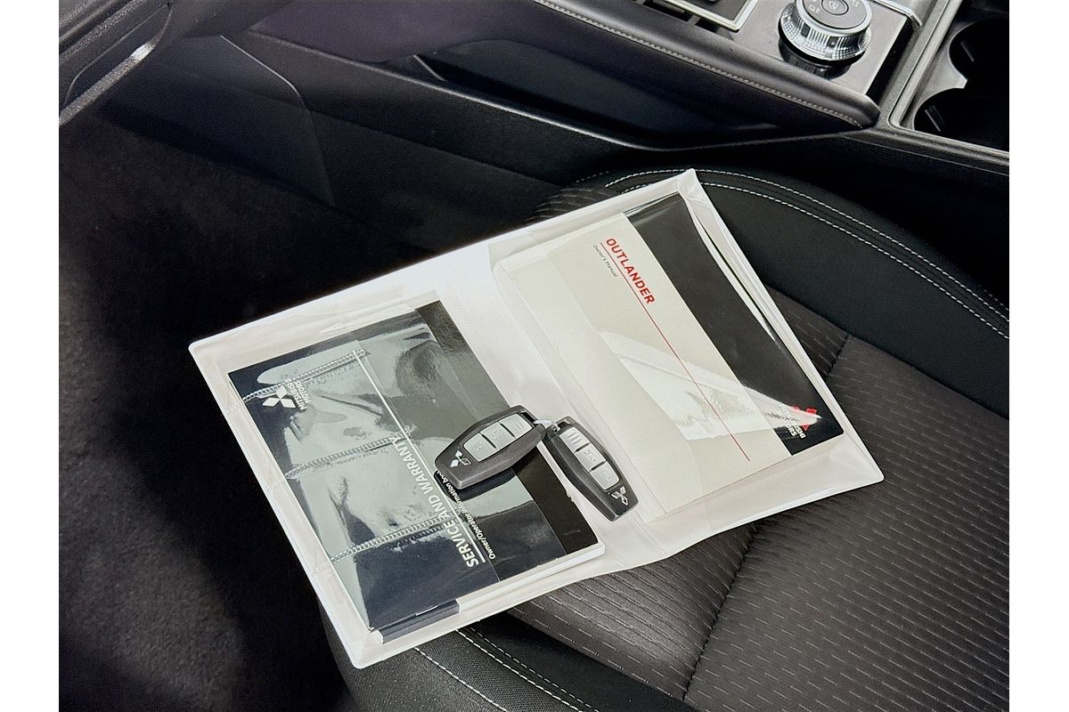 2024 Mitsubishi Outlander ES ZM