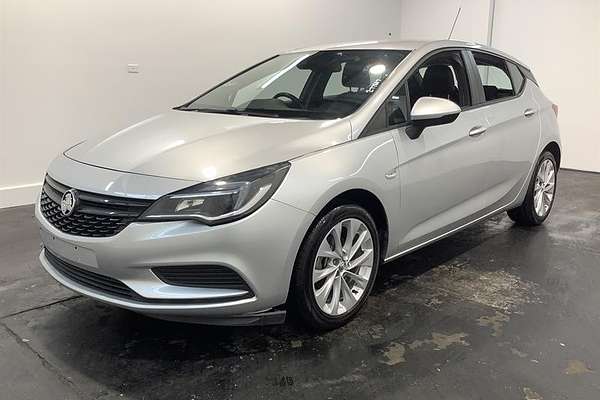 2018 Holden Astra R+ BK