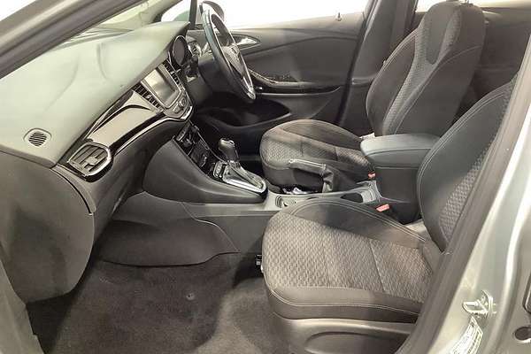 2018 Holden Astra R+ BK