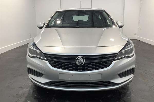 2018 Holden Astra R+ BK