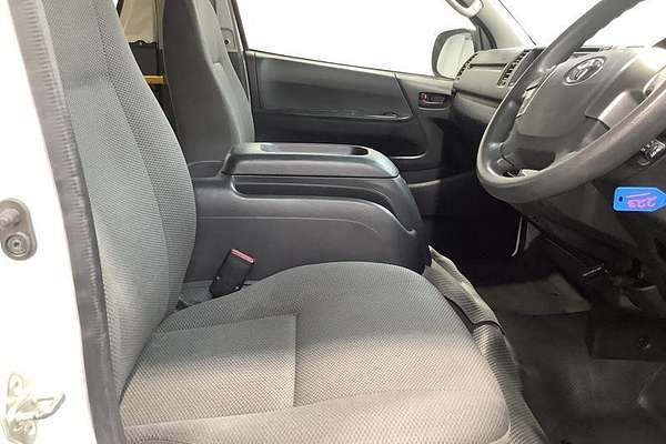 2015 Toyota Hiace Commuter TRH223R ELWB High Roof