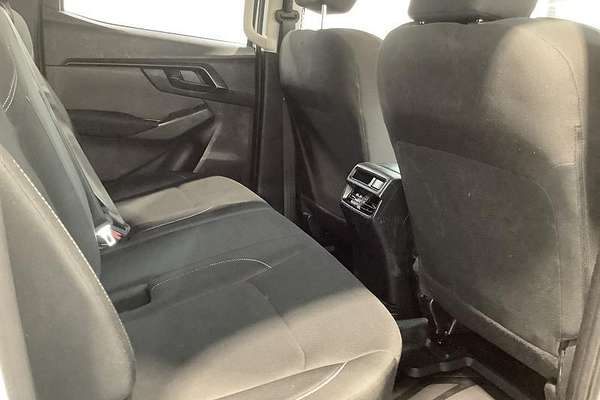 2021 Isuzu D-MAX SX High Ride Rear Wheel Drive