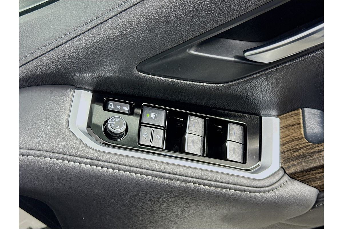 2023 Toyota Landcruiser VX FJA300R